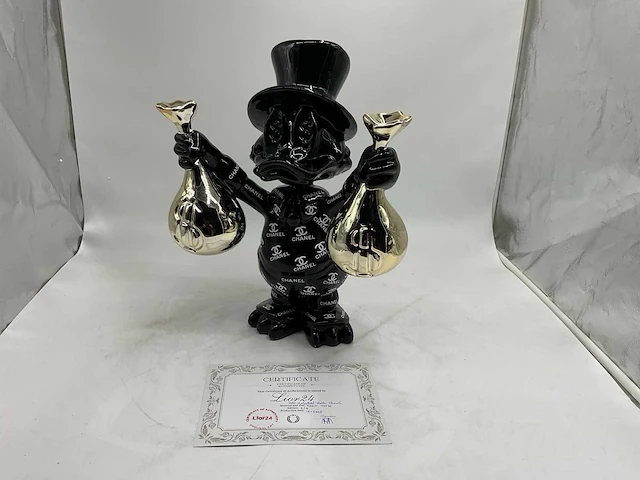Dagobert duck sculptuur - afbeelding 4 van  11