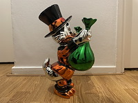 Dagobert duck sculptuur - afbeelding 6 van  10