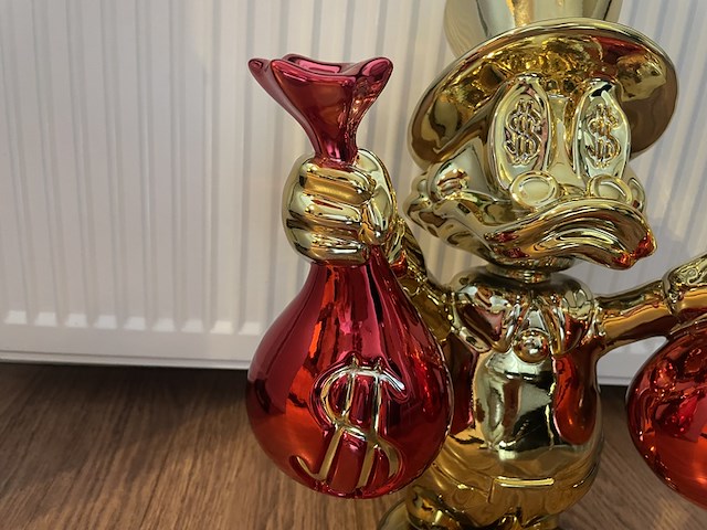 Dagobert duck sculptuur - afbeelding 9 van  12