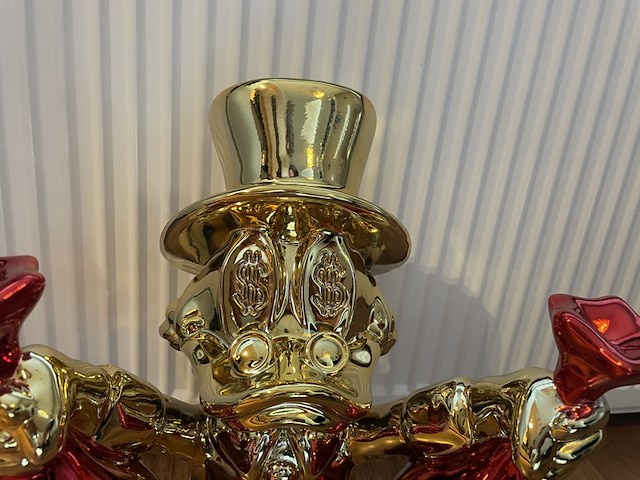 Dagobert duck sculptuur - afbeelding 10 van  12