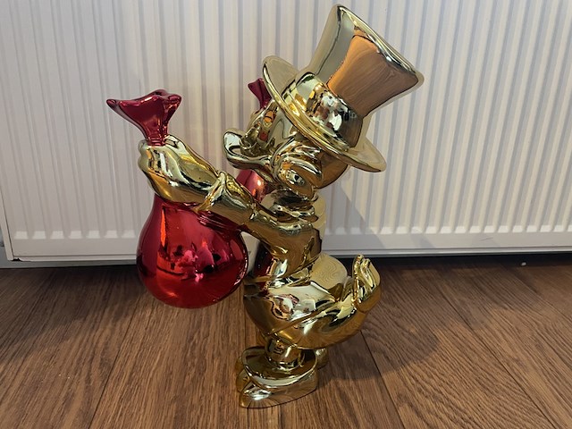 Dagobert duck sculptuur - afbeelding 12 van  12