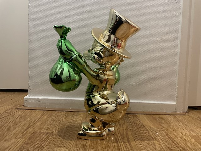 Dagobert duck sculptuur - afbeelding 5 van  7