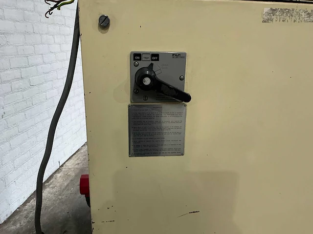 Dah lih - dl-mcv 610 - cnc-milling machine - 1992 - afbeelding 2 van  12