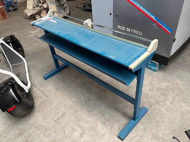 Dahle 558 rolsnijmachine op onderstel - afbeelding 1 van  7