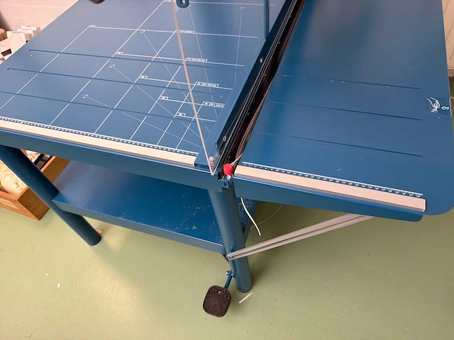 Dahle professionele grootformaat papiersnijmachine - afbeelding 3 van  5