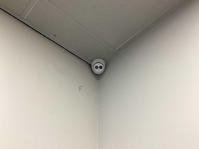 Dahua 14-delige beveiligingcamerasysteem met nrv recorder en 40”-samsung televisie - afbeelding 2 van  19