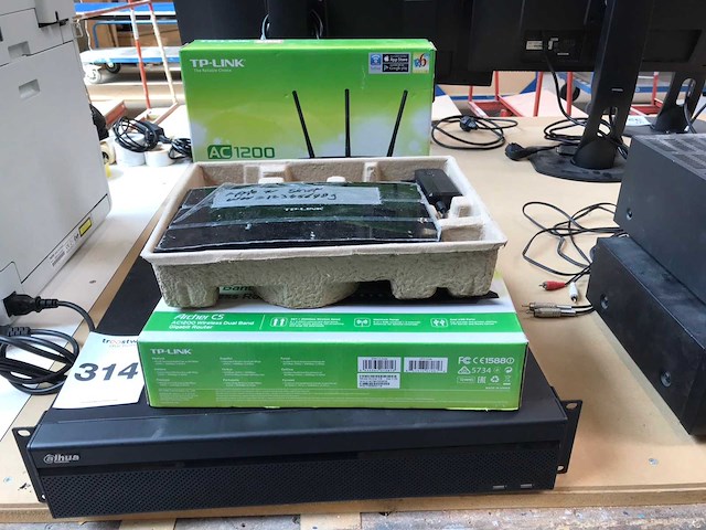Dahua dhi-nvr608 32-4k 32-kanaals netwerk videorecorder - afbeelding 1 van  4