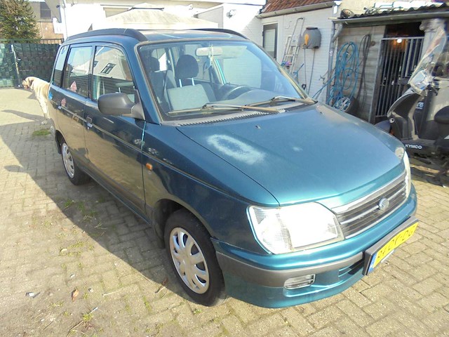 Daihatsu - 2000 - gran move - 1.6i-16v automaat - personenauto - afbeelding 2 van  9