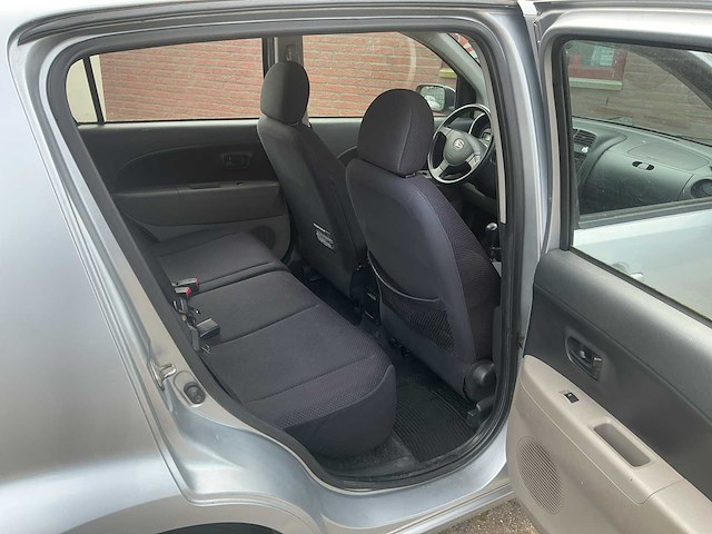 Daihatsu - 2006 - sirion 2 - 1.0-12v trend - personenauto - afbeelding 10 van  11