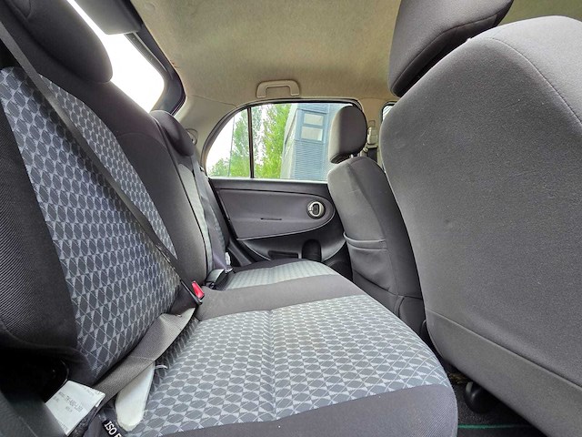 Daihatsu - 2006 - trevis - 1.0 - 17-th-dv - afbeelding 15 van  26