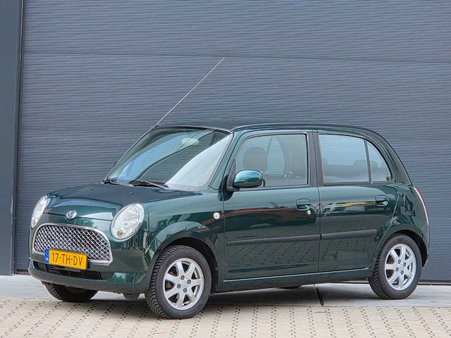 Daihatsu - 2006 - trevis - 1.0 - 17-th-dv - afbeelding 1 van  26