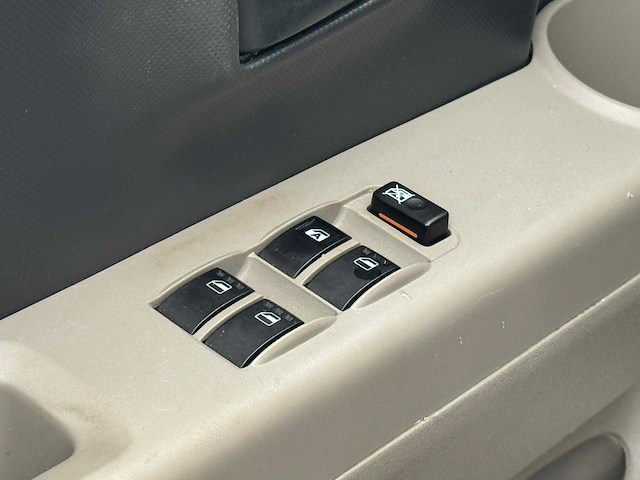 Daihatsu - 2007 - sirion 2 - 1.3-16v comfort - 18-xj-nx - afbeelding 5 van  17