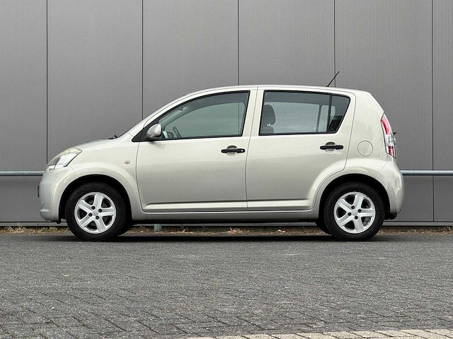 Daihatsu - 2007 - sirion 2 - 1.3-16v comfort - 18-xj-nx - afbeelding 15 van  17