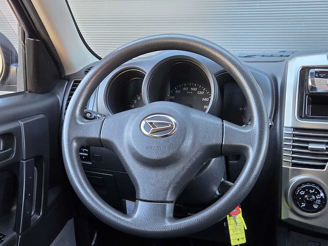 Daihatsu - 2008 - terios - 1.5-16v explore 2wd - 87-zn-rf - afbeelding 10 van  23