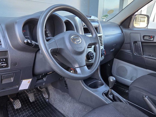 Daihatsu - 2008 - terios - 1.5-16v explore 2wd - 87-zn-rf - afbeelding 13 van  23