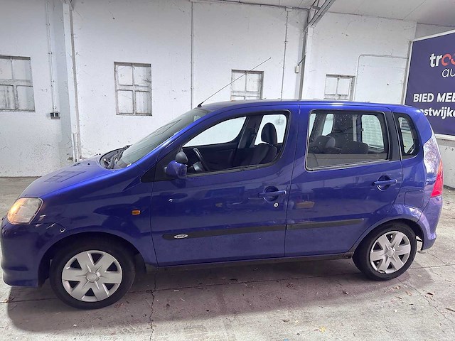 Daihatsu - young rv - 1.3-16v xti - 16-jn-rk - afbeelding 12 van  19