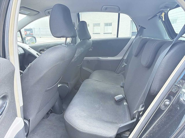 Daihatsu charade 1.3 club car 2012 | 67-thb-7 i - afbeelding 21 van  28