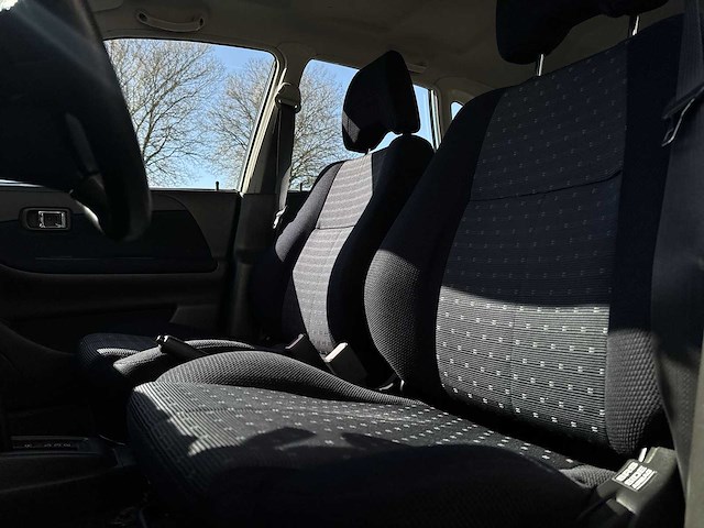 Daihatsu sirion 1.3-16v sr 2004 | 70-pp-bf - afbeelding 9 van  12