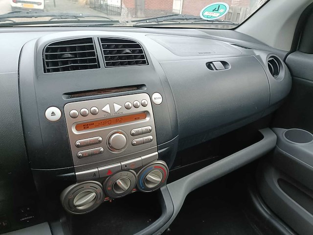 Daihatsu sirion 2 1.0 12v premium, 31-xn-kb - afbeelding 1 van  9