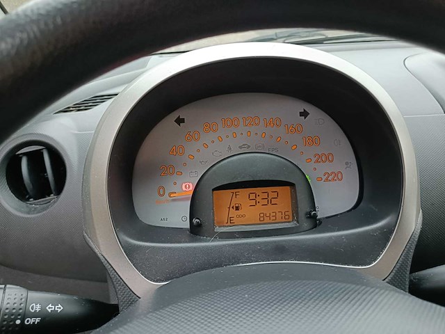 Daihatsu sirion 2 1.0 12v premium, 31-xn-kb - afbeelding 4 van  9