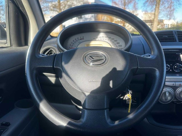 Daihatsu sirion 2 1.0 12v premium, 74-gbz-2 - afbeelding 12 van  15