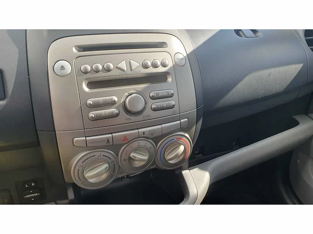 Daihatsu sirion 2 1.0-12v premium, 78-hfs-1 - afbeelding 11 van  12