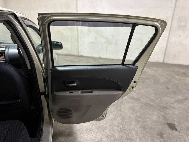 Daihatsu sirion 2 1.3-16v comfort 90pk 2005 (origineel-nl) automaat, 41-rp-tz - afbeelding 22 van  44