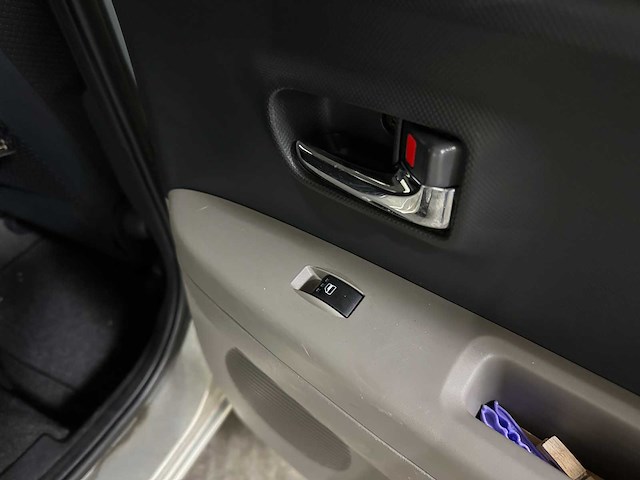 Daihatsu sirion 2 1.3-16v comfort 90pk 2005 (origineel-nl) automaat, 41-rp-tz - afbeelding 39 van  44