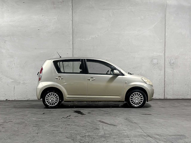 Daihatsu sirion 2 1.3-16v comfort 90pk 2005 (origineel-nl) automaat, 41-rp-tz - afbeelding 31 van  44