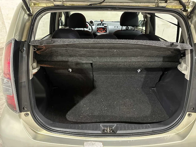 Daihatsu sirion 2 1.3-16v comfort 90pk 2005 (origineel-nl) automaat, 41-rp-tz - afbeelding 32 van  45