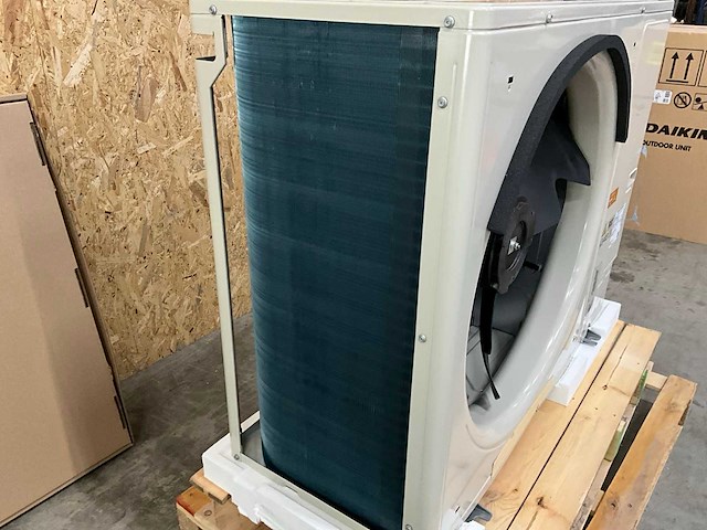 Daikin altherma 3 r buitenunit 14 kw - afbeelding 12 van  13