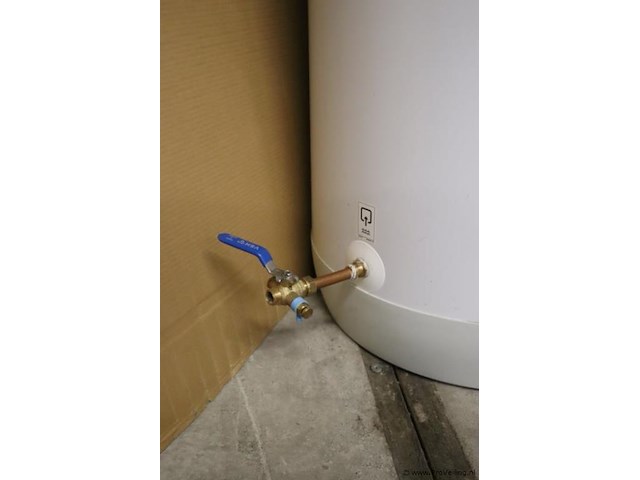 Daikin altherma warmtapwatertank ekhwsp300d3v3 3408423 (demo) - afbeelding 4 van  9