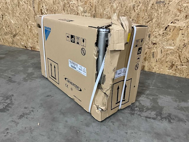 Daikin emura rxj-a airco buitendeel split 2,5kw r32 - afbeelding 4 van  8