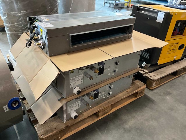 Daikin fba50a2veb9 airconditioning kanaal binnenunit (2x) - afbeelding 1 van  7