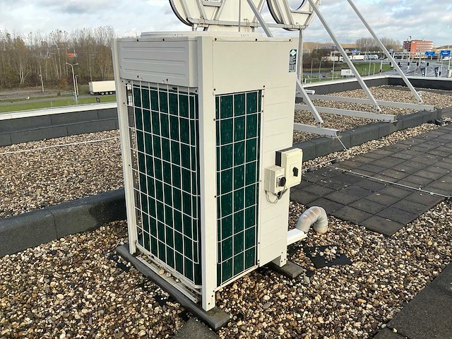 Daikin koeltoren - afbeelding 1 van  12