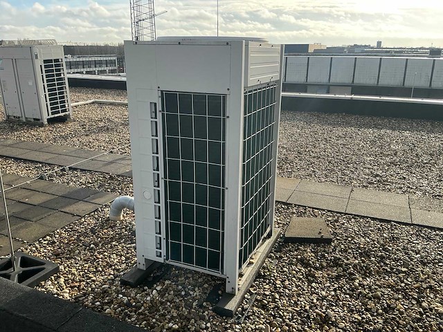 Daikin koeltoren - afbeelding 8 van  12