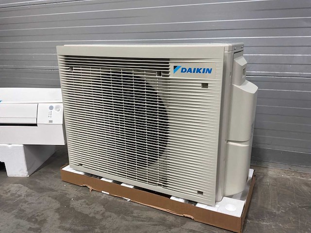Daikin warmtepomp set binnen en buitenunit 5kw - afbeelding 13 van  17