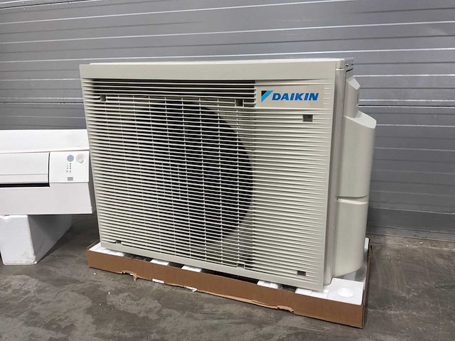 Daikin warmtepomp set binnen en buitenunit 5kw - afbeelding 14 van  17