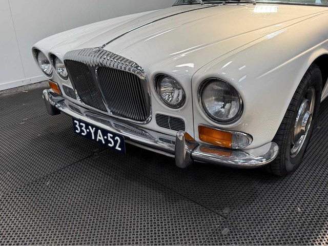 Daimler - sovereign - 4.2 - oldtimer - 1973 - afbeelding 2 van  14