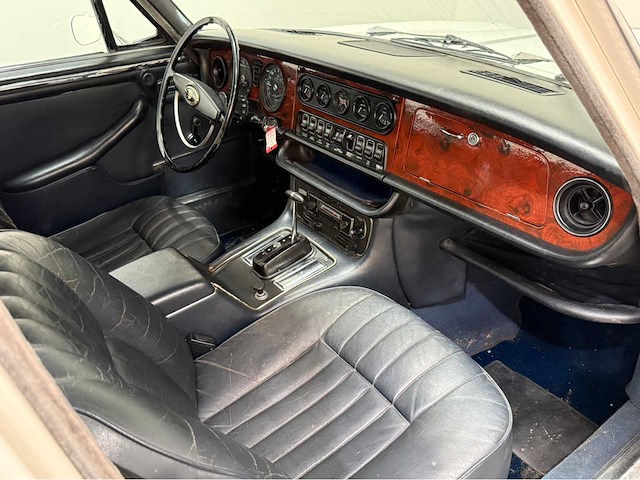 Daimler - sovereign - 4.2 - oldtimer - 1973 - afbeelding 3 van  14