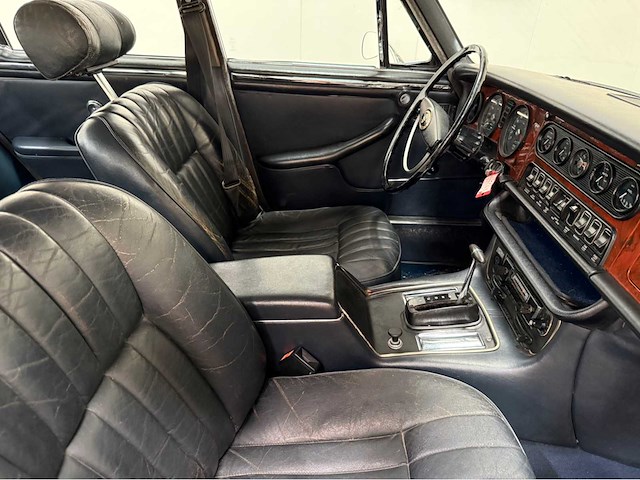 Daimler - sovereign - 4.2 - oldtimer - 1973 - afbeelding 5 van  14