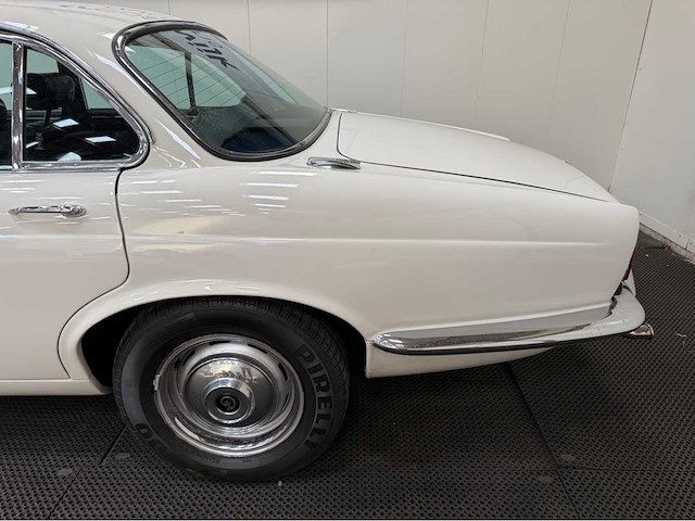 Daimler - sovereign - 4.2 - oldtimer - 1973 - afbeelding 9 van  14