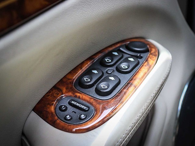 Daimler 4.0 v8 supercharged lwb automaat , 70-pkl-8 - afbeelding 7 van  29