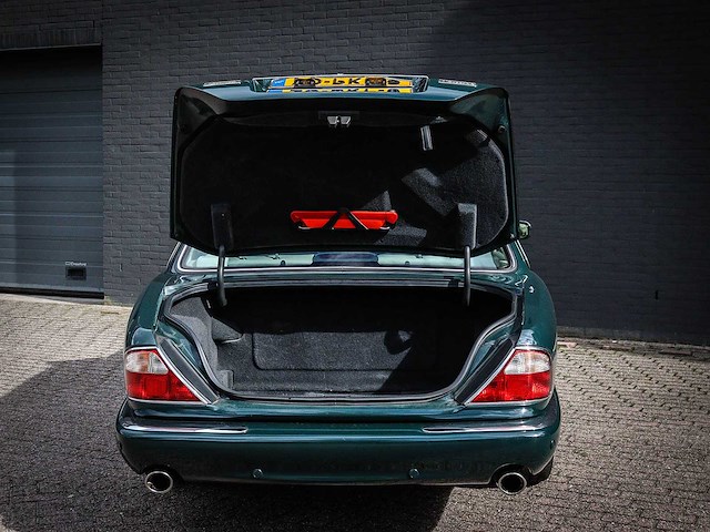 Daimler 4.0 v8 supercharged lwb automaat , 70-pkl-8 - afbeelding 25 van  29