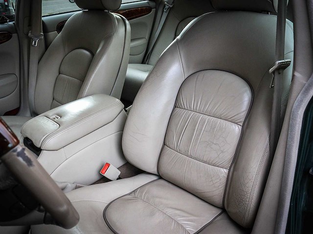 Daimler 4.0 v8 supercharged lwb automaat , 70-pkl-8 - afbeelding 16 van  29
