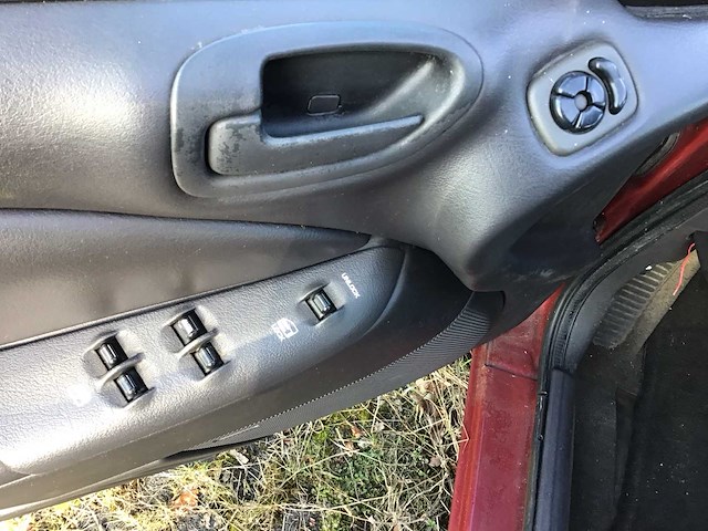 Daimler chrysler - 1998 - stratus - personenauto - afbeelding 6 van  20