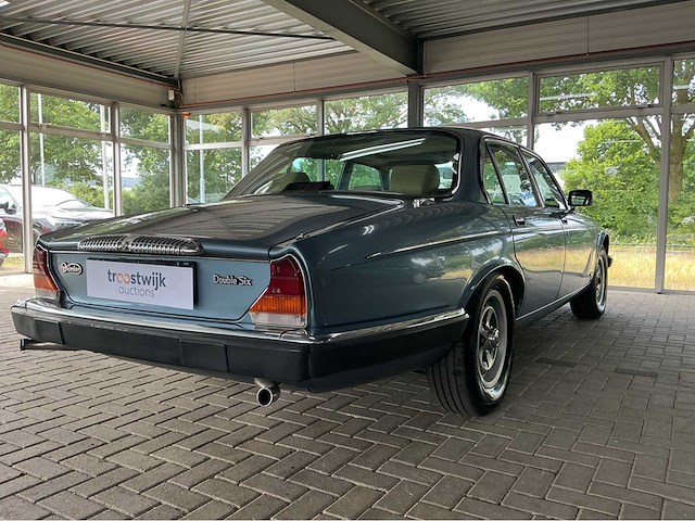 Daimler double sic xj series iii 5.3 v12 195pk - afbeelding 9 van  11