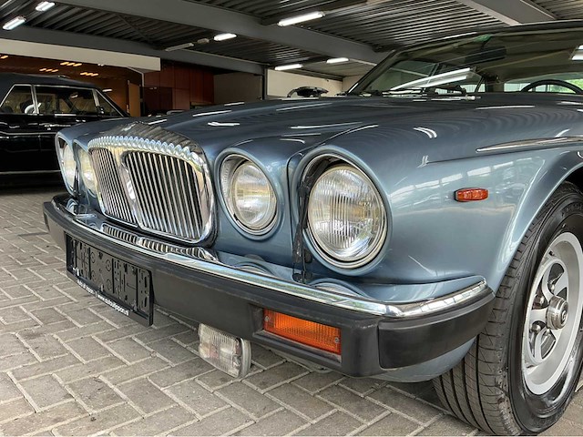 Daimler double six xj series iii | 5.3 v12 | 1982 | youngtimer | 295 pk | marge auto - afbeelding 2 van  29