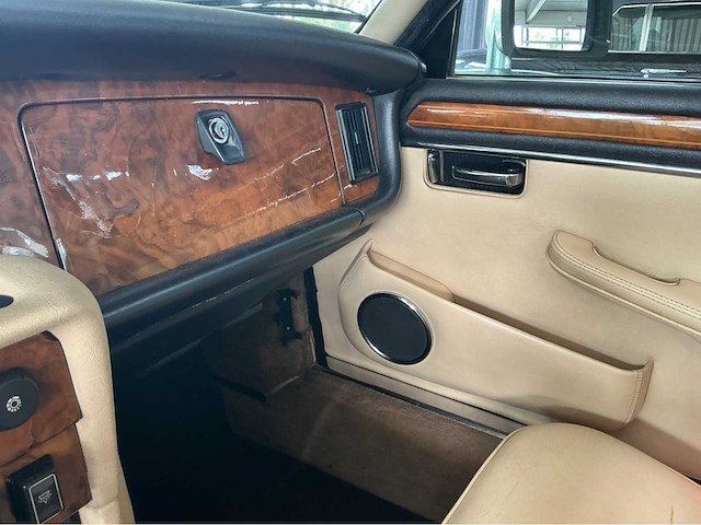 Daimler double six xj series iii | 5.3 v12 | 1982 | youngtimer | 295 pk | marge auto - afbeelding 15 van  29