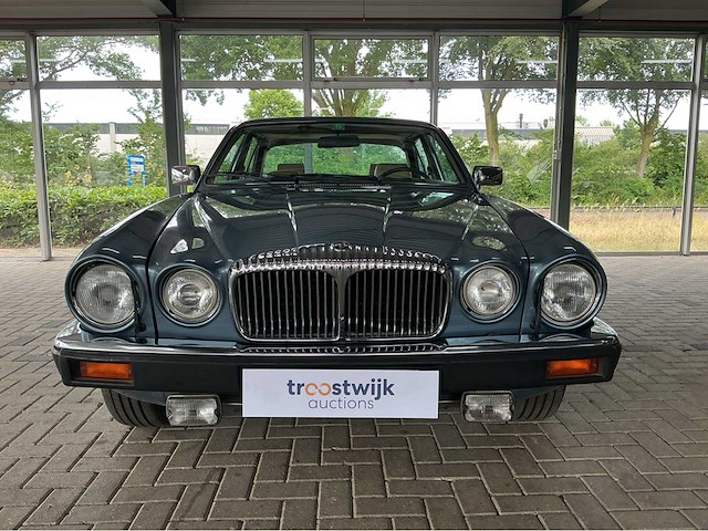 Daimler double six xj series iii | 5.3 v12 | 1982 | youngtimer | 295 pk | marge auto - afbeelding 12 van  31